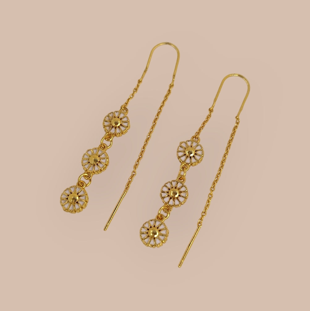 Super søde hvide blomster øreringe 💖 18K forgyldt med hjerter