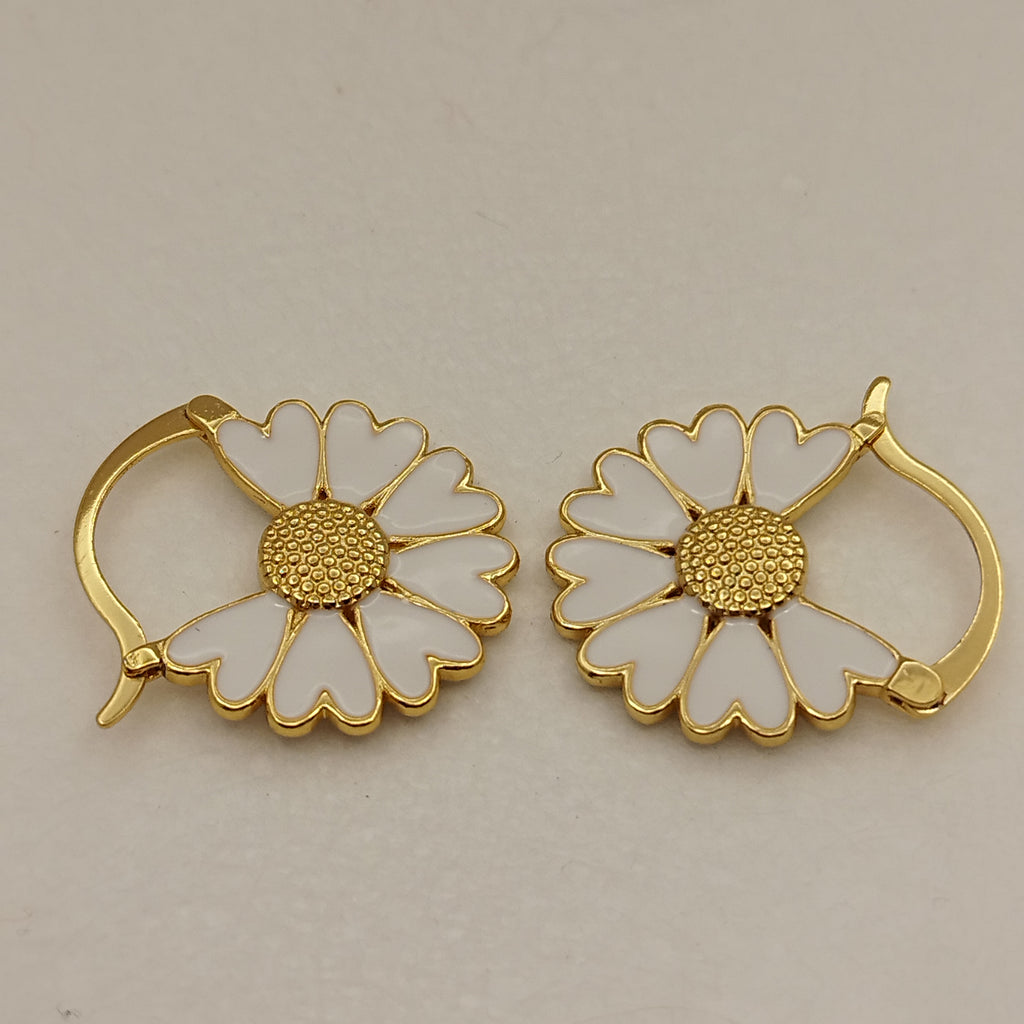 Feminine_øreringe_18K_goldplatet_Hvid_emalje