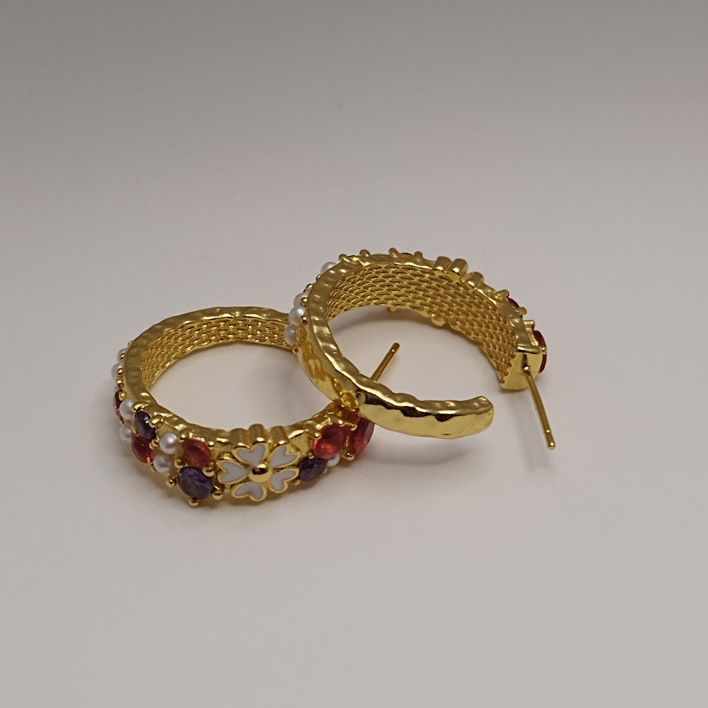 Farverige 18K guldbelagte creoler med grønne blomster og perler – 925 sølvpin