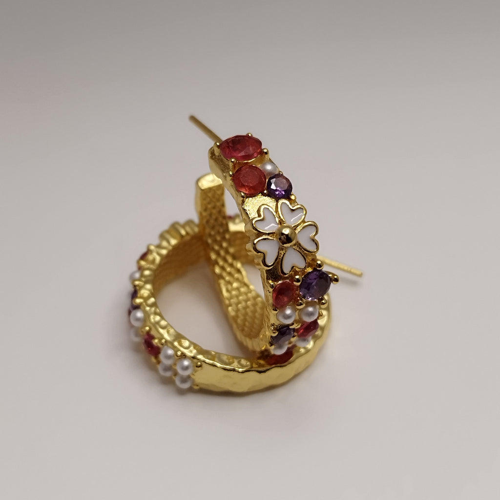 Farverige 18K guldbelagte creoler med grønne blomster og perler – 925 sølvpin