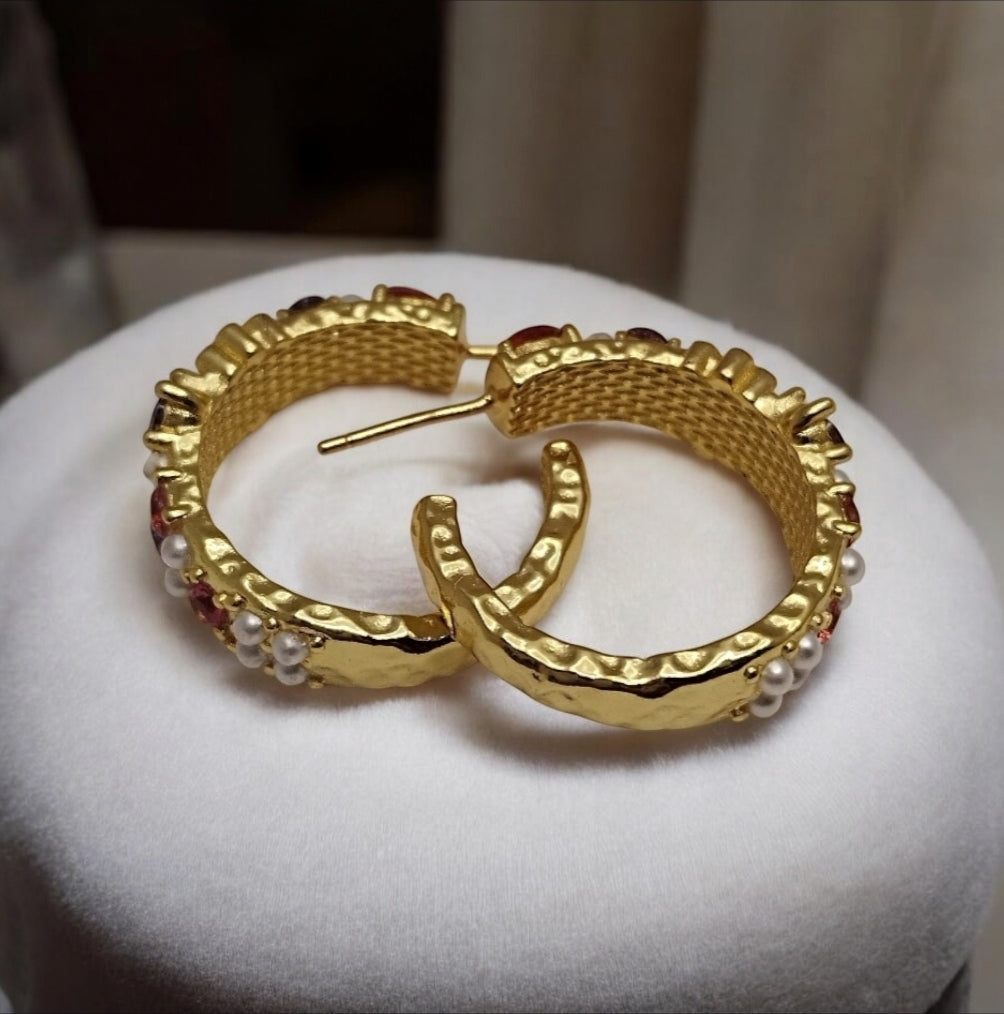 Farverige 18K guldbelagte creoler med grønne blomster og perler – 925 sølvpin