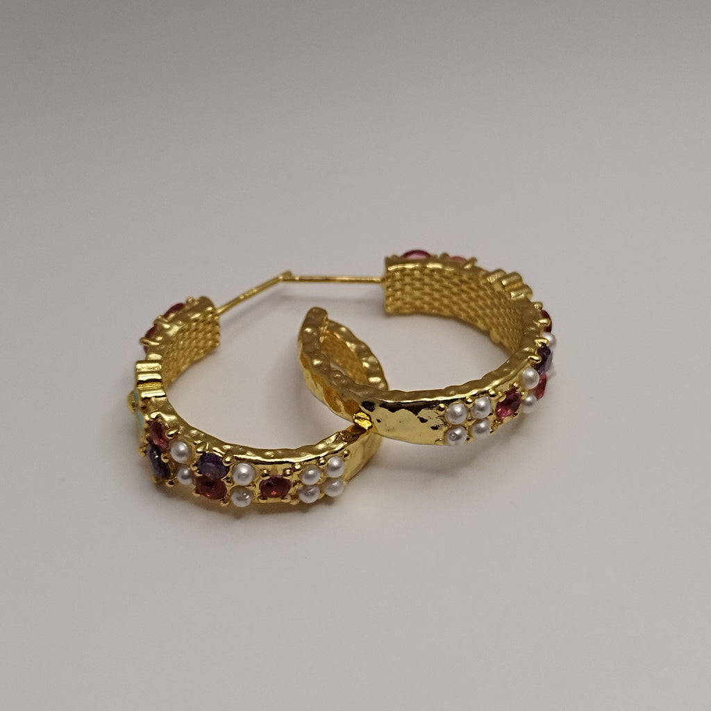 Farverige 18K guldbelagte creoler med grønne blomster og perler – 925 sølvpin