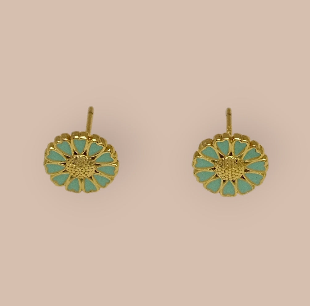 Pastel grønne blomster øreringe med emalje og hjerter, stilfuld og de sødeste! 💚